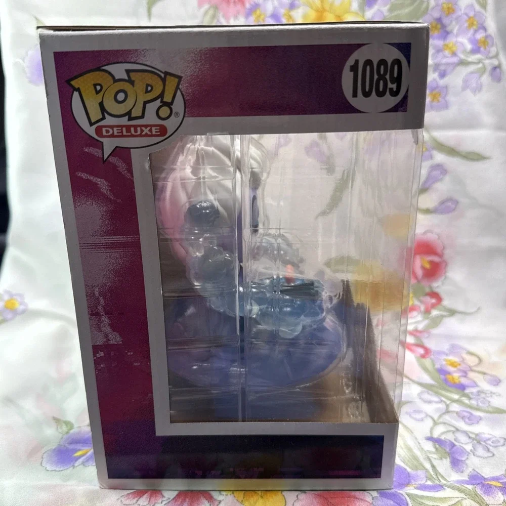 FUNKO POP! DELUXE: Movies Disney Villains - Ursula on‎ Throne Box Damage